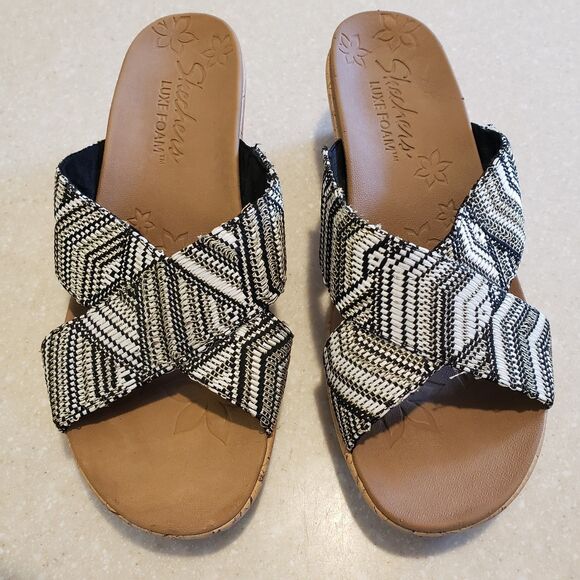 Skechers Women's Beverlee Palace Slip On Wedge Sandals Black/Gold Size 9.5 - Picture 2 of 7